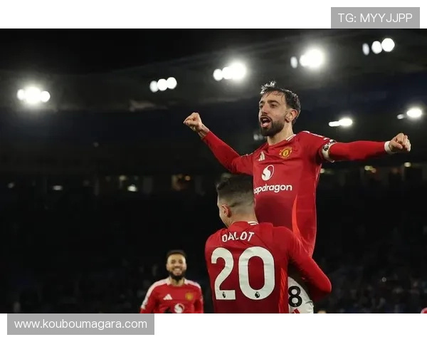 达洛特赞B费视野全面 指导队友如战术大师 达洛特赞B费视野全面 指导队友如战术大师